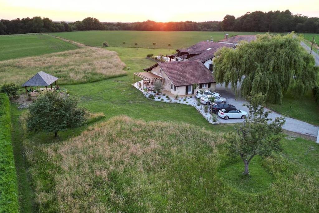 Villa De Charme Avec Piscine Saint-Etienne-d'Orthe Exterior foto